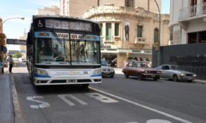 La línea 502 reanuda su servicio de extensión al Conicet con nuevos horarios en días hábiles.