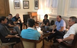 Intendente Gay encabezó reunión de gabinete para evaluar coronavirus y supervisar cumplimiento de emergencia sanitaria.