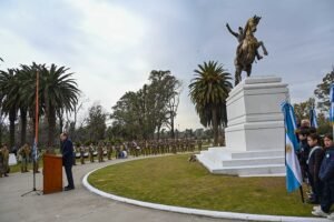 Susbielles conmemora 174° aniversario de San Martín destacando igualdad