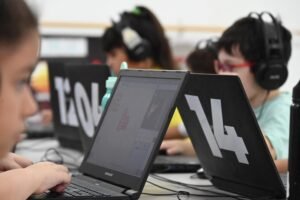 BahíaHub ofrece cursos gratuitos de robótica y videojuegos para niños de 6 a 8 años.