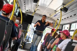 Bus Turístico visita Museo Ferrowhite y Puerto este sábado 14 a las 14 horas.