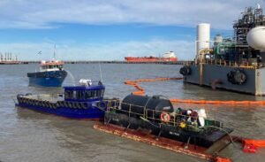 Dow desarrolló un simulacro de derrame de gasoil en su planta de Polietileno Lineal de Baja Densidad