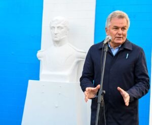 El intendente Héctor Gay encabezó el acto conmemorativo del Día de la Bandera en homenaje al General Belgrano