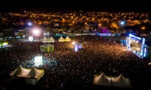 Acercarte Bahía Blanca reunió a 120 mil personas con propuestas culturales durante los festejos de primavera.