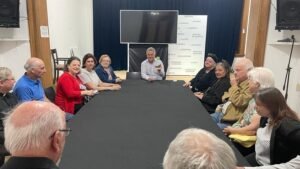 El intendente Héctor Gay fue reconocido por la Mesa de Diálogo Interreligioso e Intercultural de Bahía Blanca por su compromiso en la visibilización y fomento del diálogo entre diferentes comunidades religiosas. La ciudad es destacada internacionalmente como líder en gestión pública de la diversidad religiosa.