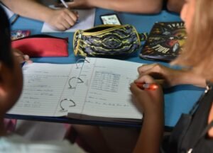 El Municipio convoca a profesionales y estudiantes avanzados de profesorados para dictar talleres gratuitos de acompañamiento pedagógico en distintos barrios