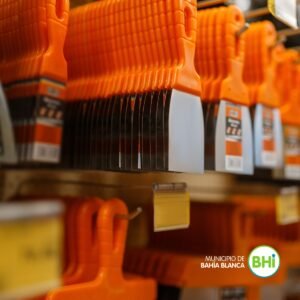 Se abren dos puestos de trabajo en ferretería local con experiencia requerida.