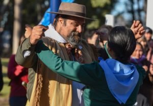 El Centro Municipal de Estudios Folklóricos celebra su 51° aniversario el sábado en el Teatro Municipal con presentaciones de danza folklórica