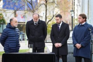 Bahía Blanca conmemoró el 31° aniversario del atentado a la AMIA con acto oficial en Plaza Rivadavia