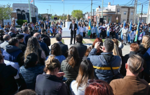 Ingeniero White celebró su 139° aniversario con autoridades municipales y eventos comunitarios programados.