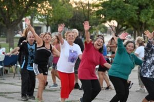 La Municipalidad invita a adultos mayores a disfrutar de Plaza Activa este sábado con música