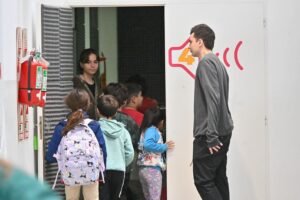 Bahía Hub abre inscripción para visitas educativas dirigidas a escuelas primarias y secundarias con propuestas sobre astronomía y energías renovables.