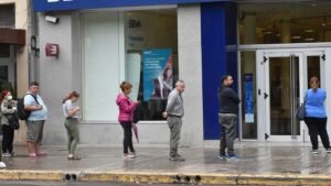 Bancos abrirán con horario reducido para cobro de jubilaciones