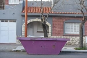 Sancionaron ordenanza que regula volquetes y residuos para erradicar basurales clandestinos.