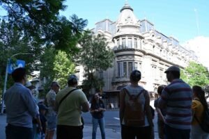 Este miércoles se realiza una caminata guiada gratuita por el centro histórico de Bahía Blanca.