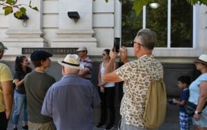 La Municipalidad invita a caminatas guiadas gratuitas por el patrimonio histórico bahiense los días 4 y 8.