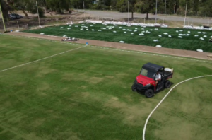 DUBa inaugura canchas sintéticas en parque Independencia con apoyo municipal y presencia de Ariel Ortega.