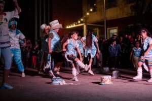 Bahía Blanca celebra el carnaval con murgas y corsos en múltiples puntos de la ciudad entre viernes y martes.