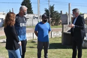 El Municipio gestiona la cesión de un predio ubicado en 25 de Mayo y Buenos Aires al CEF 46 de General Cerri. Se realizará un acta de tenencia de custodia mientras se regulariza la situación dominial ante la Escribanía General de Gobierno provincial. El centro educativo cumple un rol importante en la comunidad desde 1985.