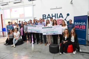 Presentación oficial de ganadores del Challenge Ciudad Inteligente 2024 con proyectos de movilidad sustentable y patrimonio digital.