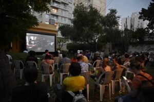 Proyección del documental Spinetta en ciclo de cine al aire libre en 2 Museos