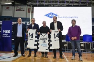 Estudiantes presentó proyecto de reconstrucción de instalaciones en el programa Clubes de Pie.