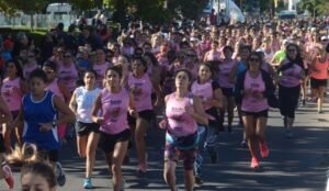 Se disputó la Carrera y Caminata de la Mujer con 1200 participantes en el Parque de Mayo.