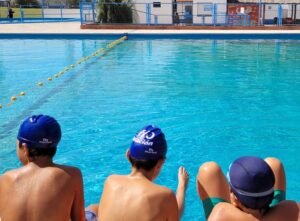 Se habilitan puntos de inscripción para las colonias de verano municipales en distintas sedes de la ciudad. Inscripciones entre el 13 y 15 de enero de 8 a 12 horas en centros comunitarios de diversos barrios.