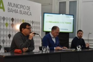 Municipio suspende transporte público regular y cierra unidades sanitarias durante Semana Santa; servicio de emergencia disponible.