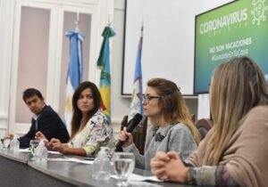 Bahía Blanca lanza programa de acompañamiento telefónico y virtual para adultos mayores en situación de aislamiento.