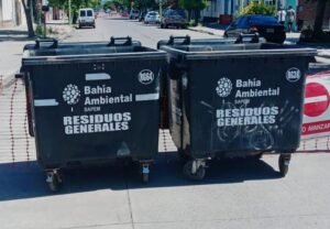 El municipio instaló dos contenedores en calle Brasil para facilitar el depósito de residuos durante los trabajos viales en la zona. Los puntos de recolección están ubicados en Brasil y Terrada