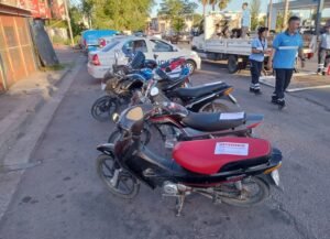 Operativos de tránsito resultaron en 28 vehículos retenidos y 7 alcoholemias positivas en la ciudad.