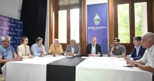 Bahía Blanca implementará nuevo sistema de estacionamiento medido mediante convenio con UNLP