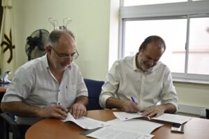 Municipio y UTN firman convenio para evaluar y rediseñar integralmente el sistema de movilidad urbana sustentable bahiense.