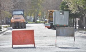 Se realizarán trabajos de pintura horizontal en avenida Dasso (Guayaquil - Sargento Cabral) con corte parcial de tránsito martes y miércoles de 9 a 17 horas. Se recomienda usar vías alternativas.