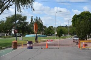 Se informan cortes de calles vigentes en Bahía Blanca: avenida Colón (hoy y mañana 8:30-12h) por hormigonado