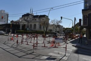 Se interrumpirá tránsito en Rodríguez entre Alem y 12 de Octubre hasta viernes por obras de cables.
