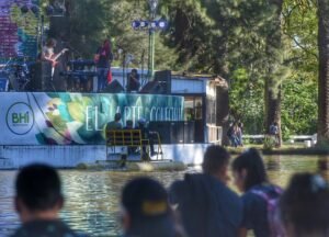 Se realizó el cierre anual de 'Disfrutá Bahía' en el parque de Mayo con presentaciones musicales de DJ Joaco Clair