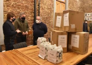 Ferroexpreso Pampeano donó insumos sanitarios por cinco millones de pesos a hospitales municipales durante pandemia.