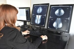 La Secretaría de Salud convoca médicos especialistas en diagnóstico para ecografías.