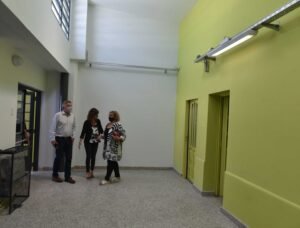 El intendente Héctor Gay recorrió la obra de puesta en valor de la Escuela Secundaria Nº 33