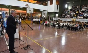 La Escuela Nº 3 Almafuerte cumplió 50 años con acto oficial encabezado por el intendente Héctor Gay.