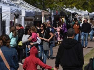 Se realizarán diversas ferias este fin de semana en Bahía Blanca: Feria Picnic en el Paseo de las Esculturas
