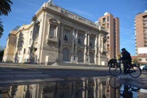 El Teatro Municipal presenta tres eventos destacados: celebración del Día Internacional del Folklore con danzas de distintos países (entrada libre)