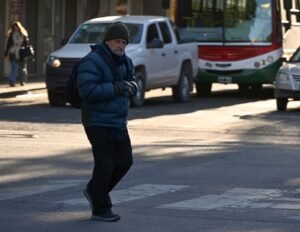 Defensa Civil recomienda cuidados ante bajas temperaturas hasta jueves 3. Prioridad en menores