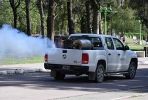La municipalidad divulga el cronograma semanal de fumigación en distintos barrios y espacios verdes de Bahía Blanca para el control de vectores y plagas.