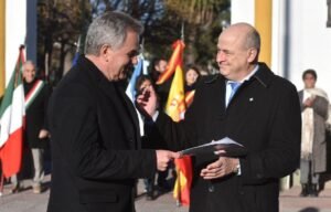 Héctor Gay participó del 121º aniversario de Punta Alta con acto oficial.