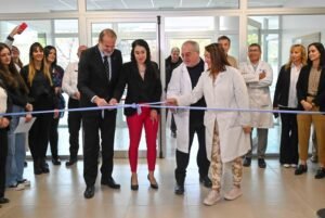 El Hospital Municipal inauguró la planta baja de su nuevo Módulo Central de acceso.