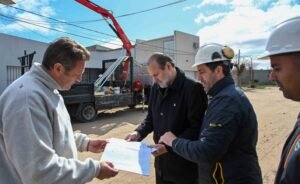 Municipio inicia recambio de 600 luminarias LED en primera etapa de obras de iluminación pública.