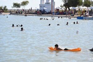 El Complejo Recreativo Maldonado abre de 9 a 20 hs. La Línea 505 ofrece servicio desde Rosendo López con horarios ampliados.